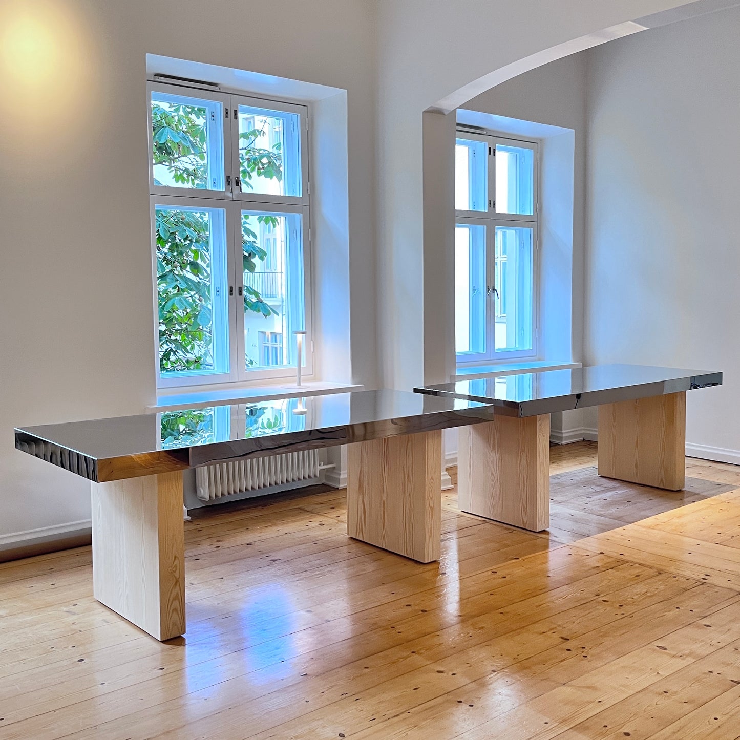 Custom Arch table by Deka