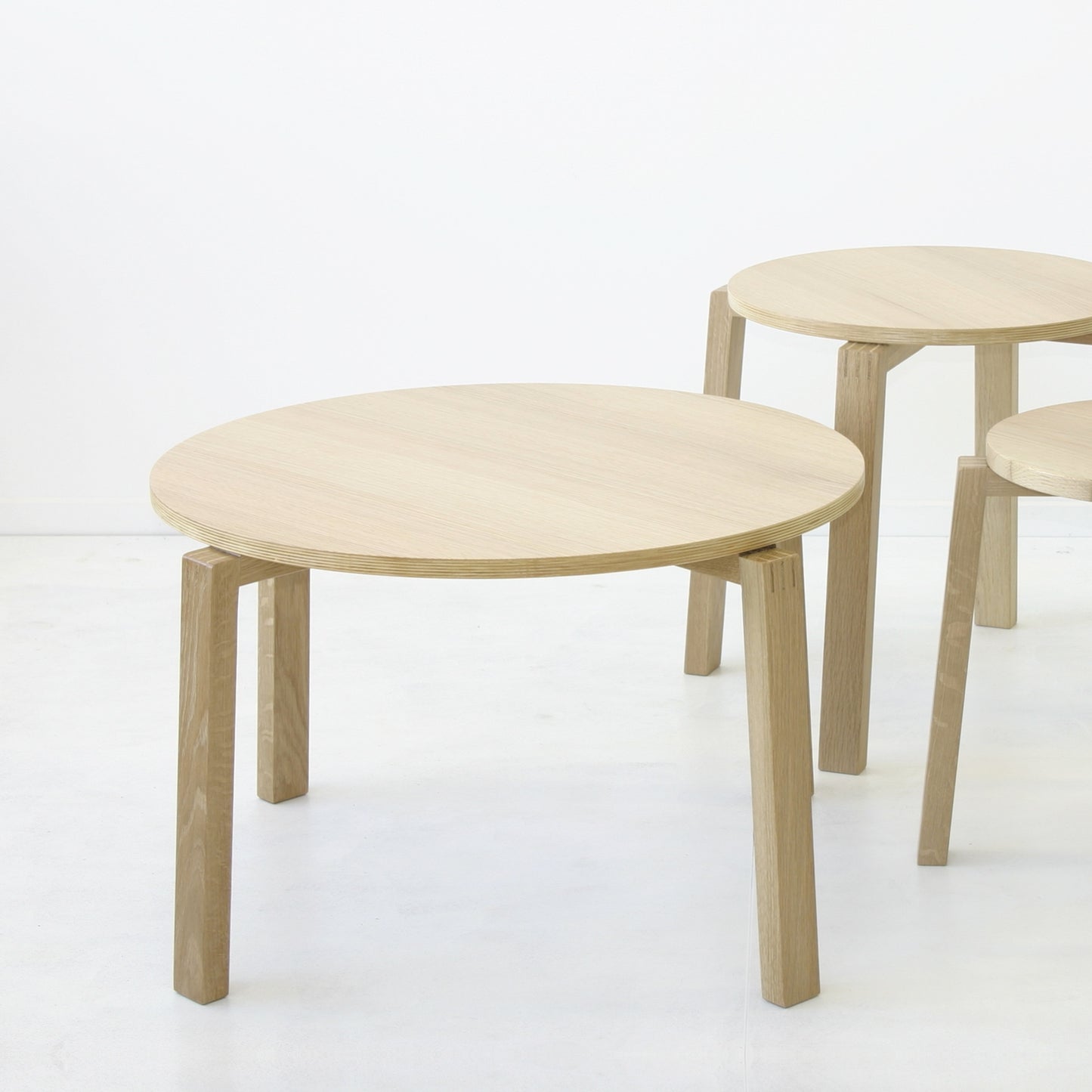 Kantti coffee table by Deka