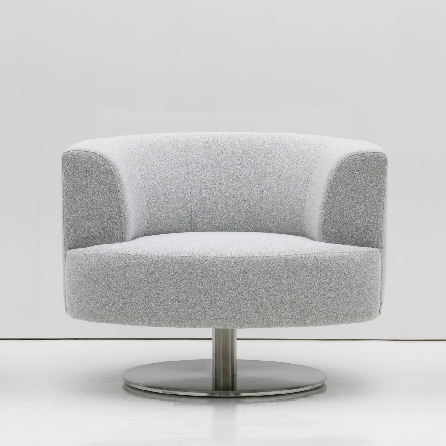 Neo swivel chair by Deka