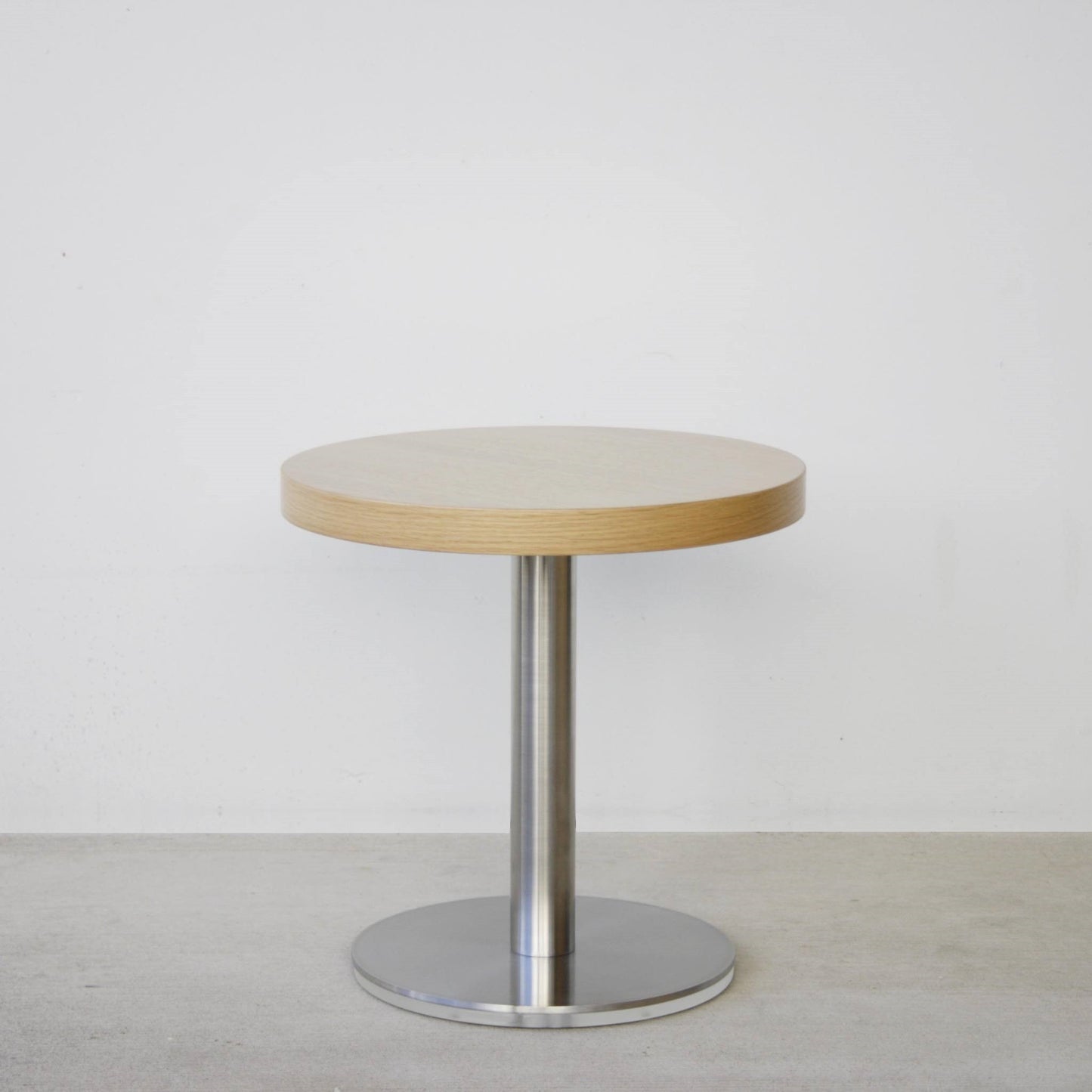 Neo side table by Deka