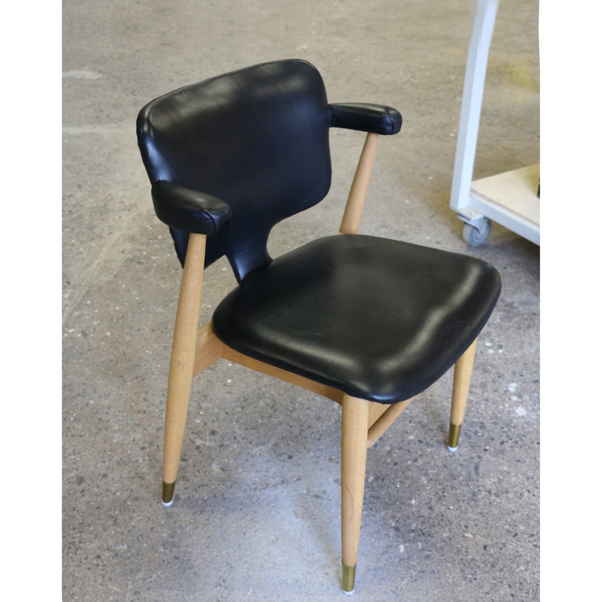 Tapiovaara Finnchair restored by Deka