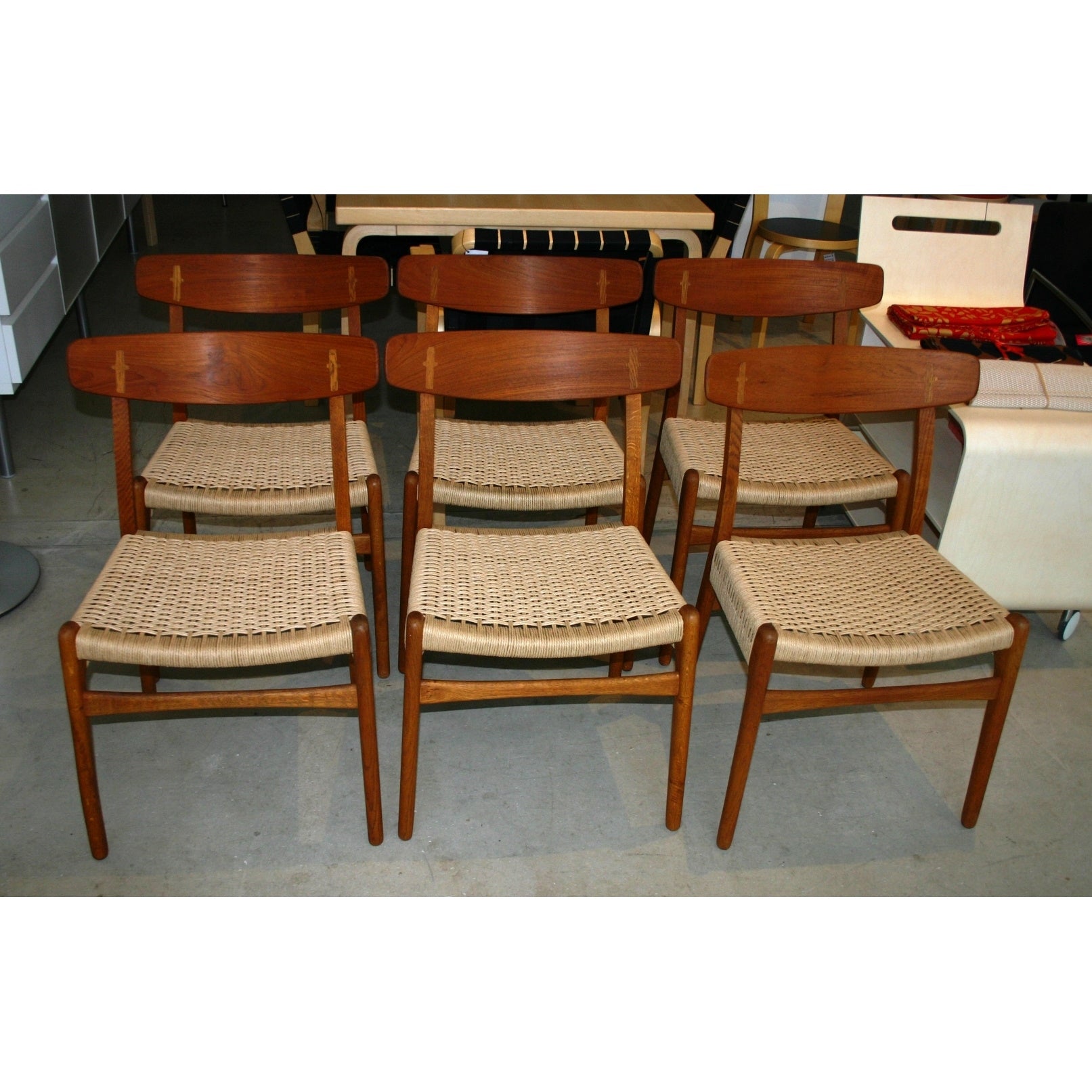 Wegner CH23 restored by Deka