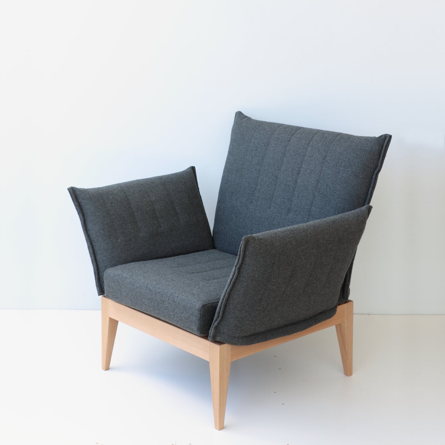 Zamu armchair