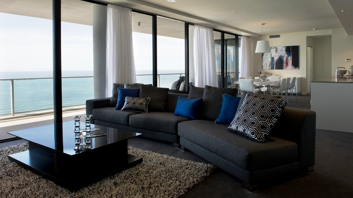 Circle on Cavill Apartment