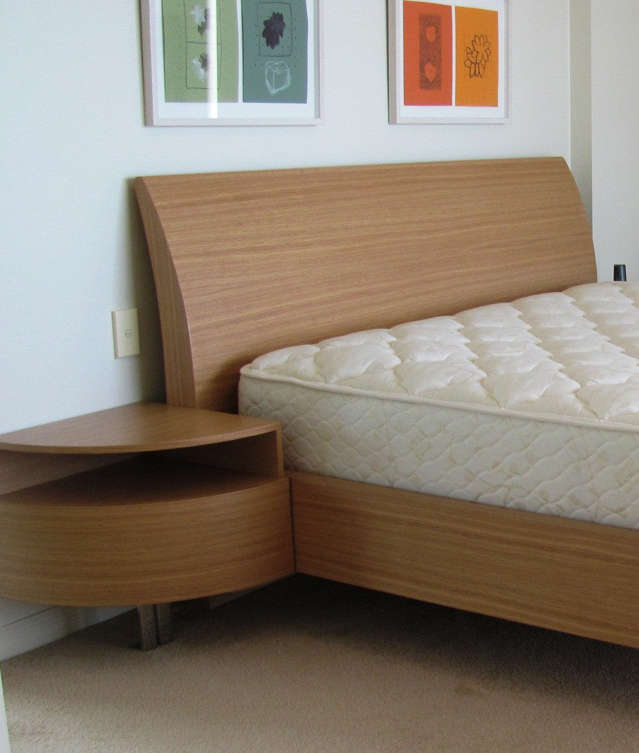 Hugo with curved bedside tables and without backboard