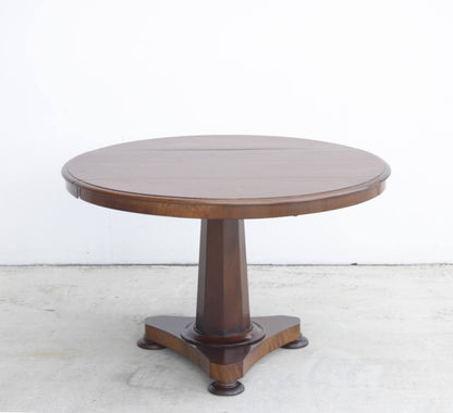 Antique table restored by Deka